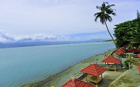 Amazing Beach Resort Palu